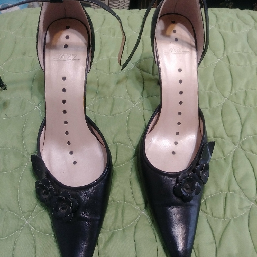 Ladies Pumps